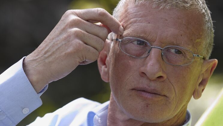 Noisy Cum Swallowing in the Sun