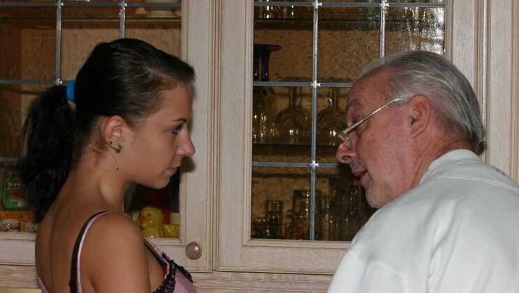 [Oldje] - Young Maid Blowjob