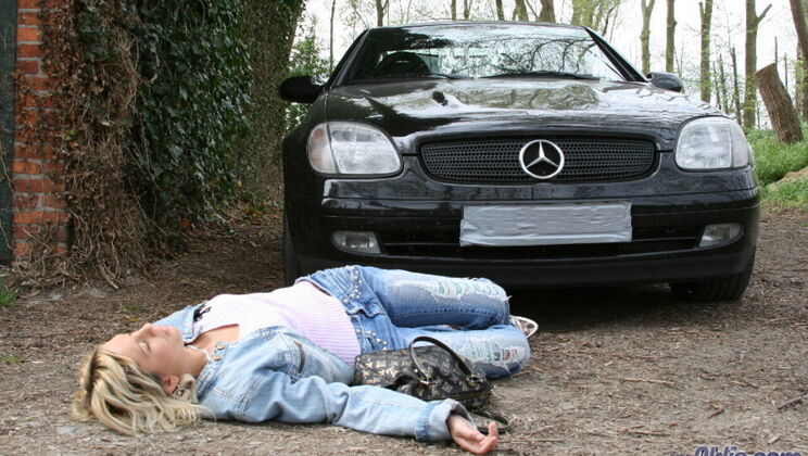 Lucky Break: A Young Blonde's Desire