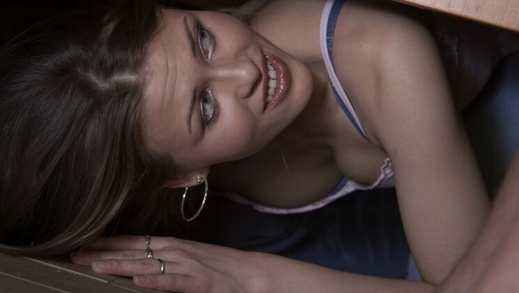 [Oldje] - Natural Tits Girl in the Locker Room - Ronald - Rebecca Contrares