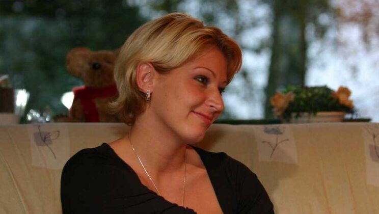 [Oldje] - Young Girl Gives Old Man a Facial