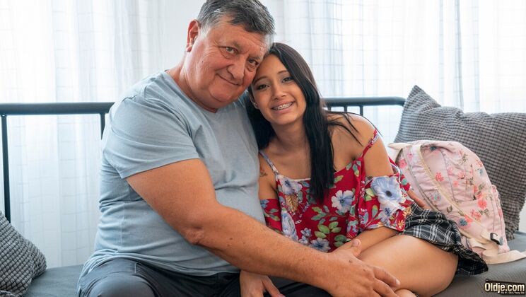 [Oldje] - Tricking the Landlord for Sex