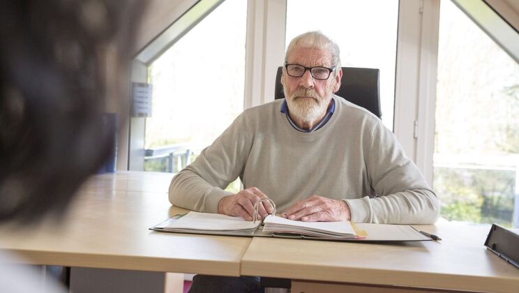 [Oldje] - Teacher Fucks Young Student