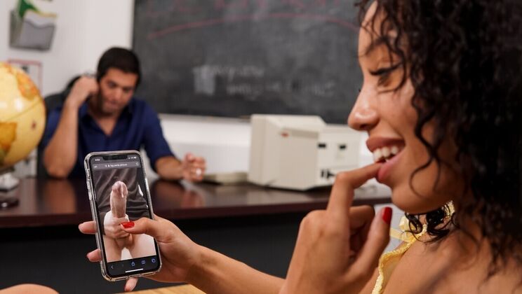 [RealityJunkies] - Saturday's Secret POV Sitter - Alexis Tae