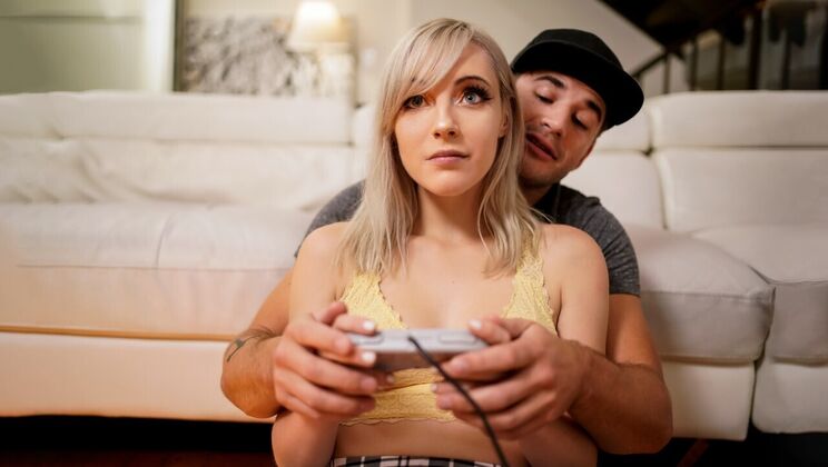 [RealityJunkies] - Natural Tits Blonde Getting Fucked - Nathan Bronson - Jamie Jett