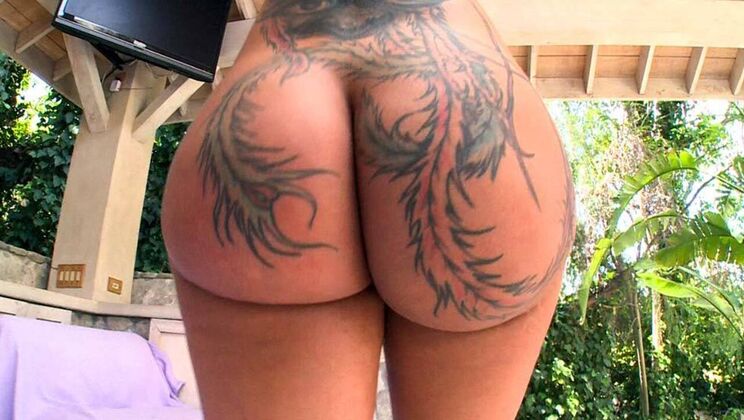 [AssParade] - Bella Bellz Cumshot Queen - Bella Bellz