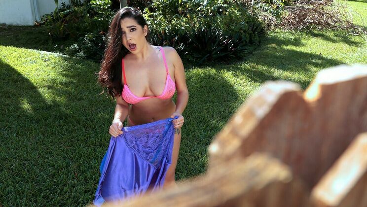 [PervsOnPatrol] - Latina Loves Big Cock: Outdoor Action