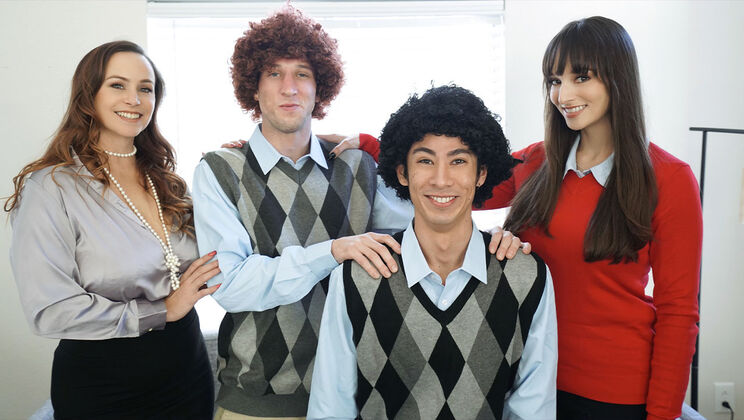 [MomSwap] - Sexy Stepmoms Get Naughty - Lexi Luna - Bella Rossi - Cody Carter - David Lee