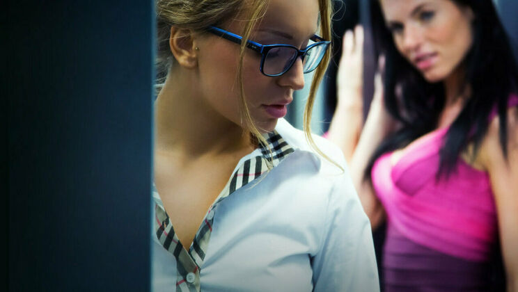 [SexArt] - Czech Seduction: Fingering and Kissing - Whitney Conroy - Margot A