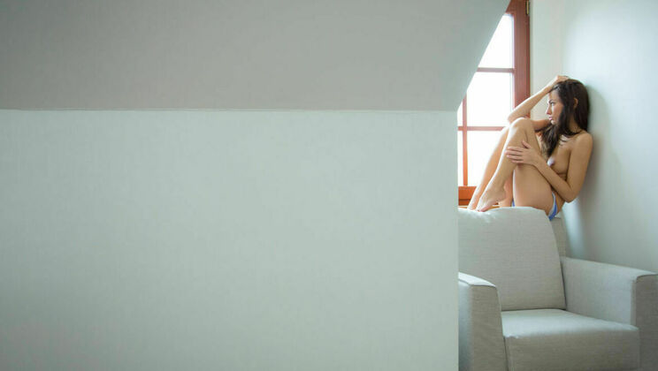 [SexArt] - Czech Beauty's Masturbation Delight - Michaela Isizzu