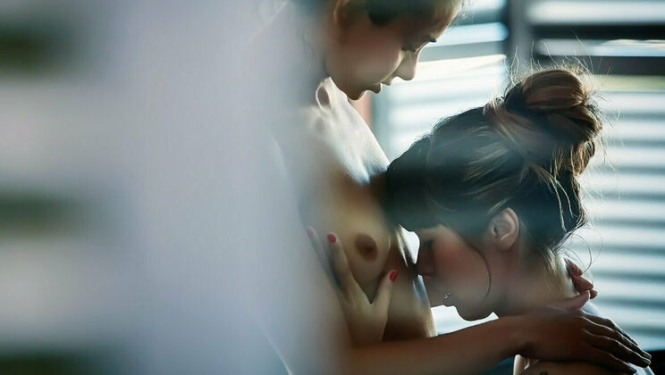 Natural Tits Fingering Voyeur