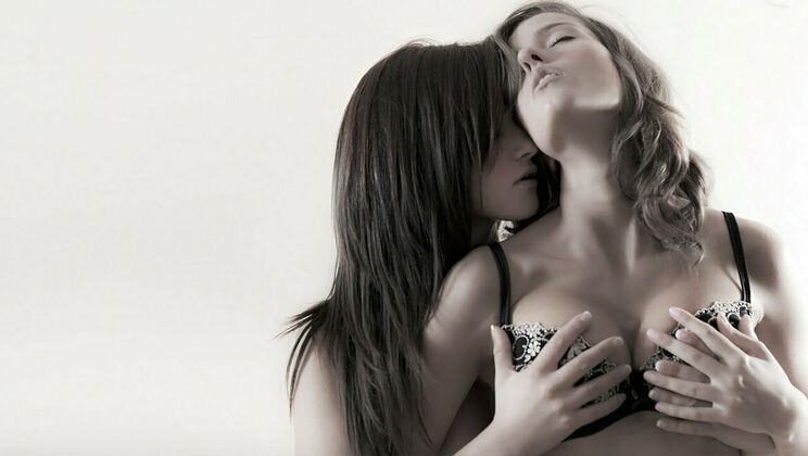 [SexArt] - Kissing and Masturbation with Czech Beauties (2015) - Silvie Luca - Tess B