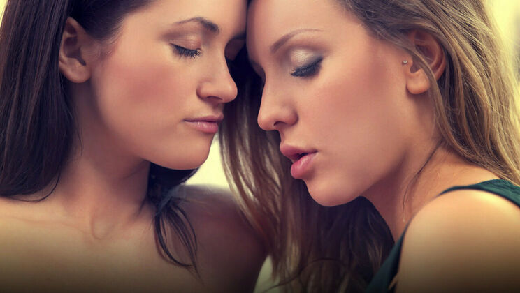 [SexArt] - Beauty of Blonde and Brunette Sex - Whitney Conroy - Tess B