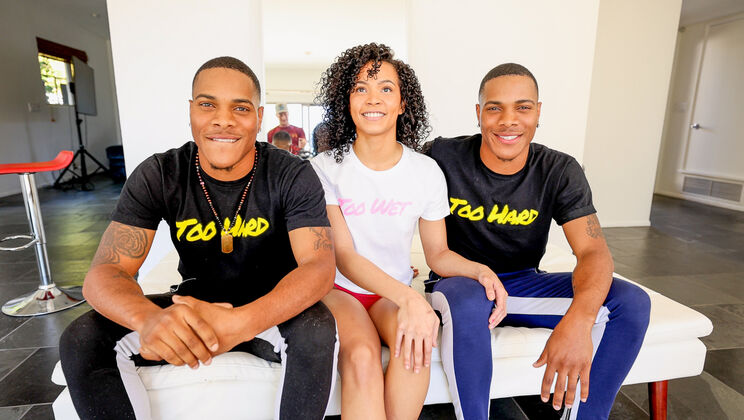 [HotGuysFuck] - The Black King Brothers and Laylani Wyld in a Doggystyle Frenzy - Laylani Wyld - Jay King - Dee King