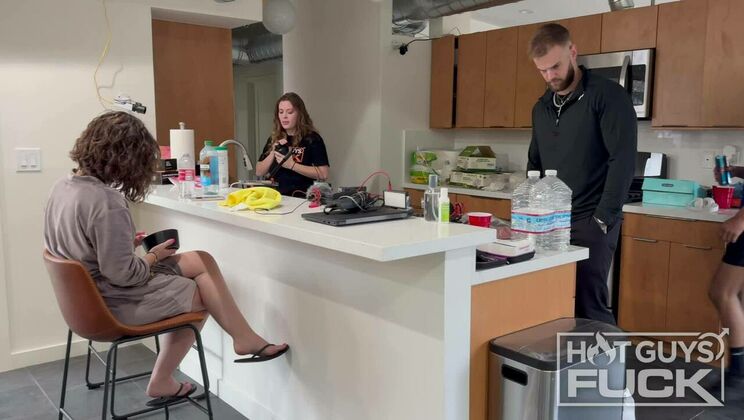 Sexy Guys Mansion - Day 5