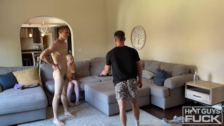 [HotGuysFuck] - Mike Beaumonte Licks Molly Mae's Pussy - Molly Mae - Mike Beaumonte