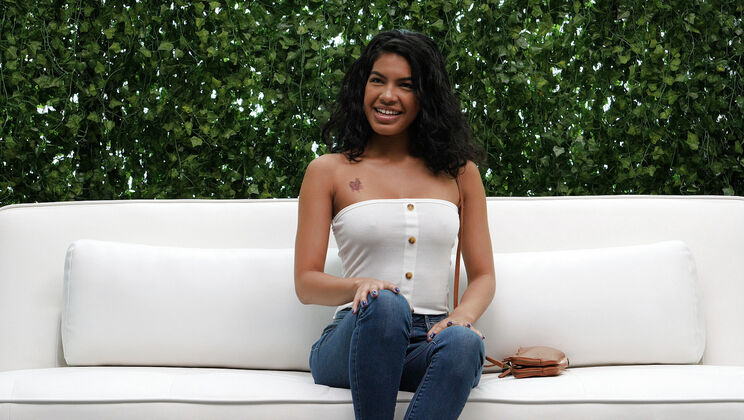 [NetGirl] - Auditioning Maya's Pussy - Maya