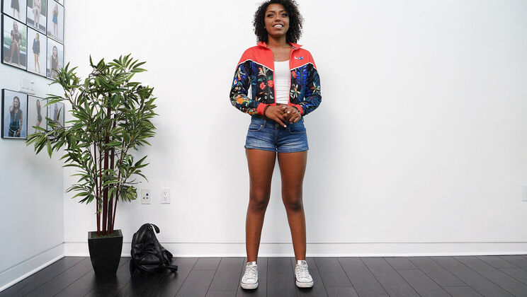 [NetVideoGirls] - Mia's Hot Casting - Mia