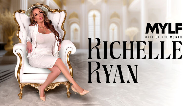 [MylfOfTheMonth] - Celebrating Richelle Ryan's Voluptuous Figure - Richelle Ryan - Romeo Mancini