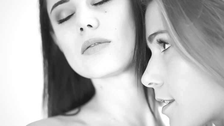 [SuperPrivateX] - Deepthroat Delights with Marcello Bravo - Alexis Crystal - Marcello Bravo - LittleCaprice