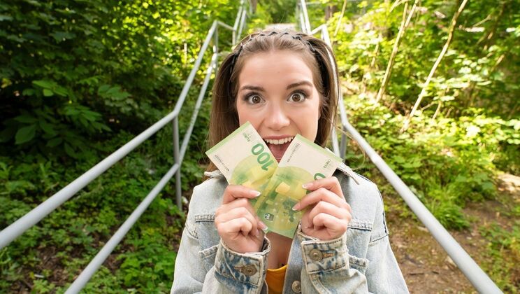 Outdoor Fuck with Tattooed Brunette