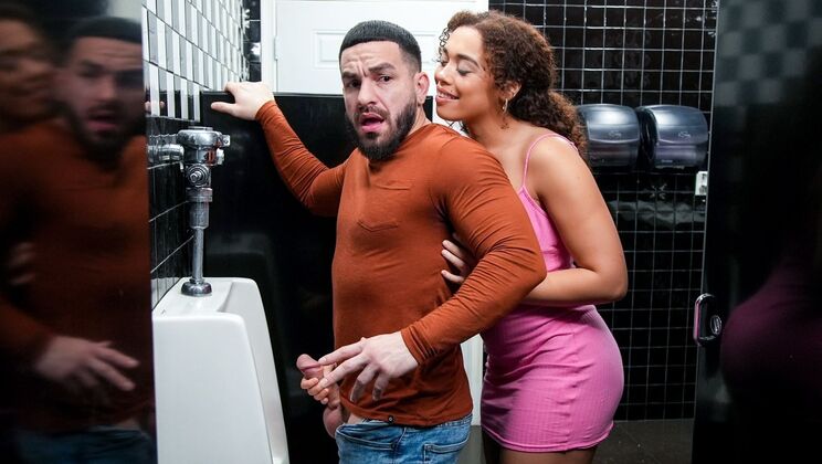 [MyPervyFamily] - Big Ass Stepsister Willow Ryder Gets Pounded by Stepbrother Peter Green