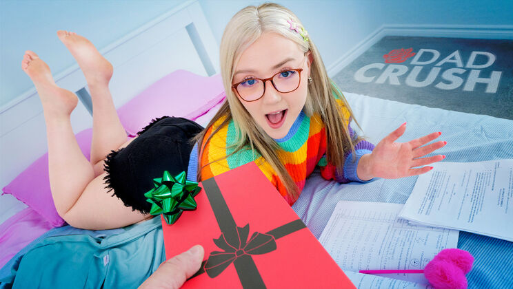 [DadCrush] - Eva Nyx in Thong Gets Her First Orgasm with Older Jay Rock