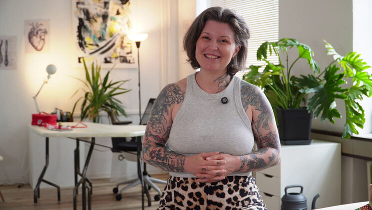 Hot BDSM Action – Lola L & Dolly in Kinky Fuck