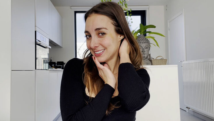 Sandra and Flora X: Adult Content