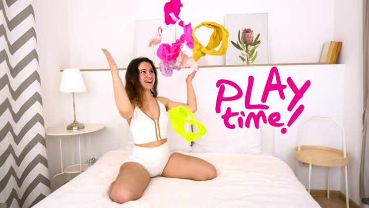 Sunny May's naughty fingering fun