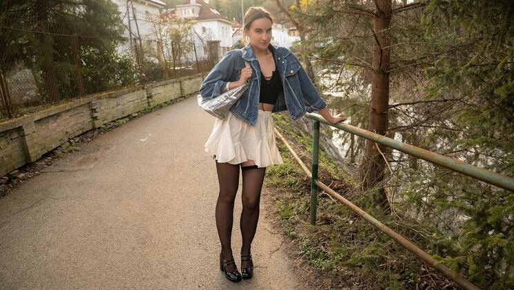 [PublicAgent] - Standing Doggystyle with Gigi Max - Amateur - Martin Gun - Gigi Max