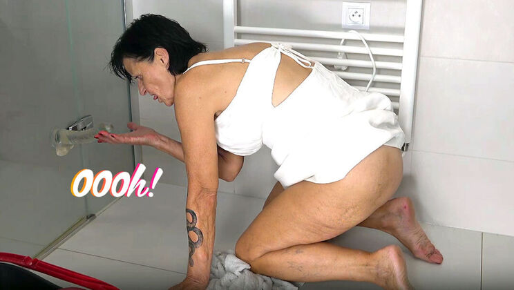 Amateur Wife Uses Sex Toys During Afterparty Cleanup