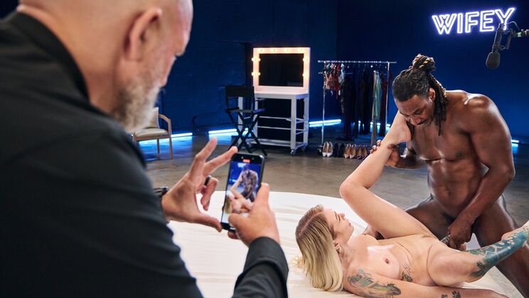 [WIFEY] - Hotwife Blowjob and Facial with BBC