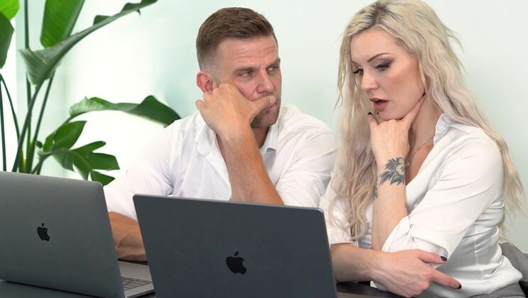 [PornWorld] - Cock-Hungry Kenzie Taylor’s Blonde Lust in the Office - Kenzie Taylor - Vince Karter