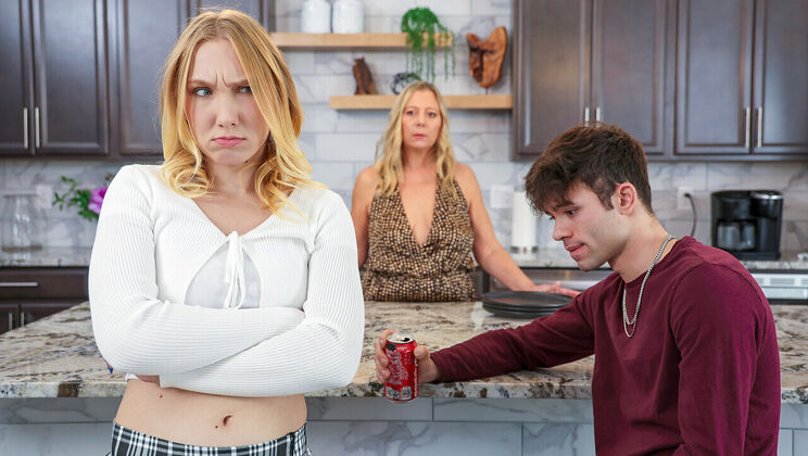 [StepSiblingsCaught] - Enzo East's Big Cock Fucks Crying Stepsister Mckenna Lynn - Mckenna Lynn - Enzo East