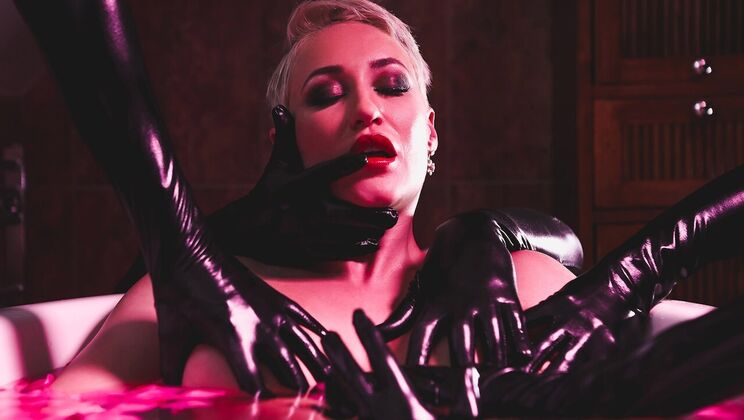 [DigitalPlayground] - Enhanced Body Lesbians in Wet Bathroom Sex - Squirt, Pussy Licking, 69 - Bonnie Rotten - Ryan Keely