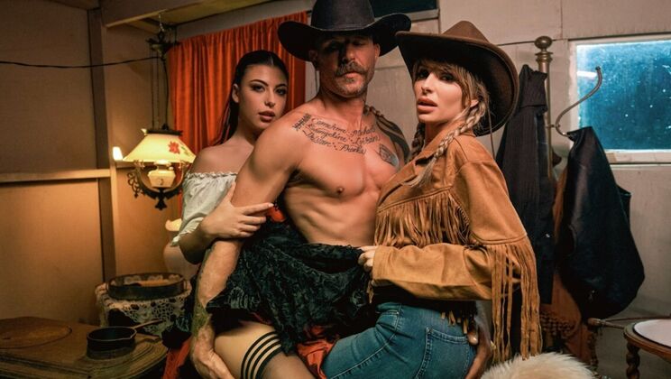 [DigitalPlayground] - Trimmed Innies Get Fucked Hard in Bathroom Threesome - Kimmy Granger - Scott Nails - Gal Ritchie