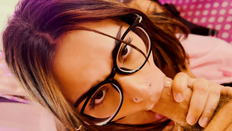 Ryan Madison Fucks Teen Kaia Martin to a Creampie